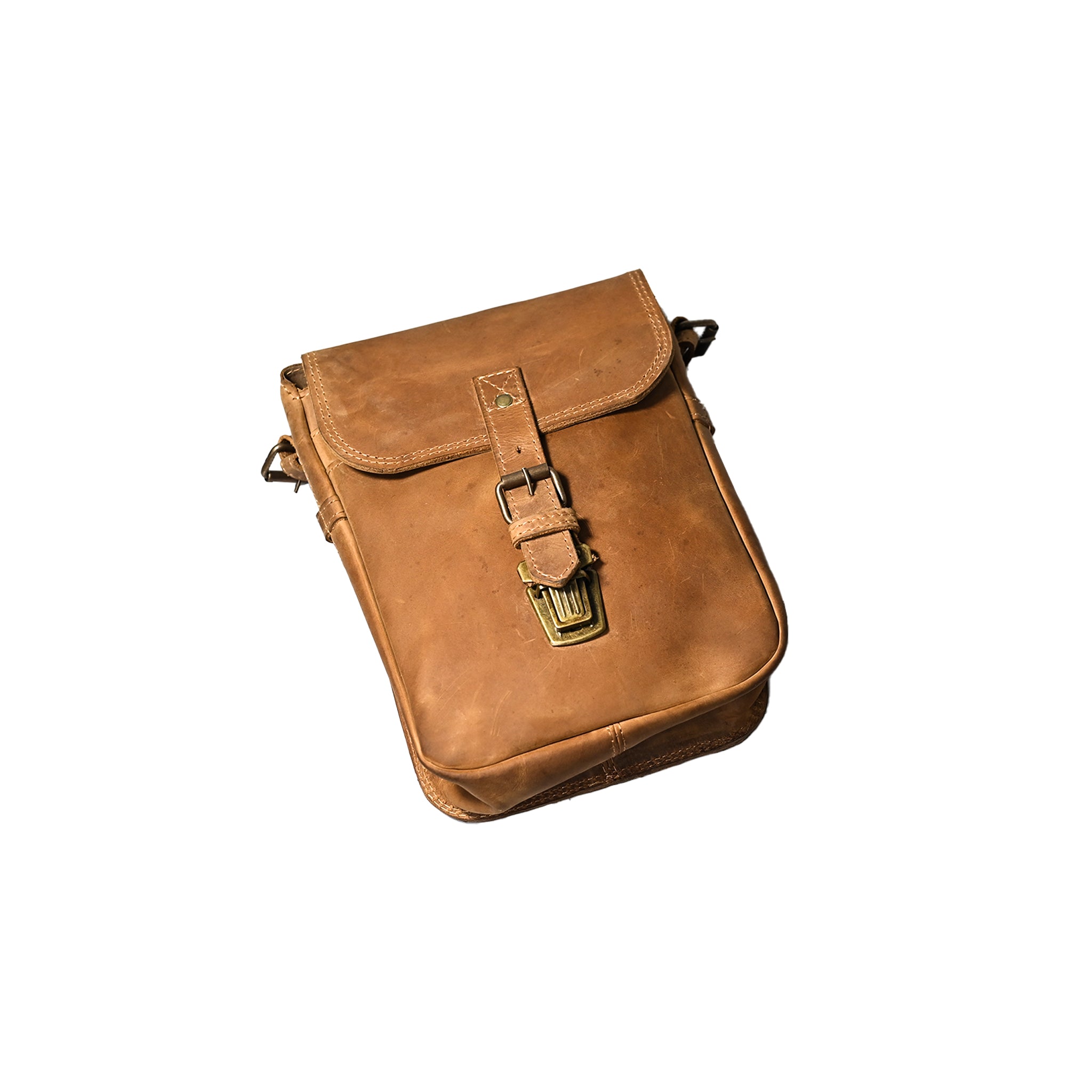 LE-3861 | Full-Grain Leather Crossbody Bag