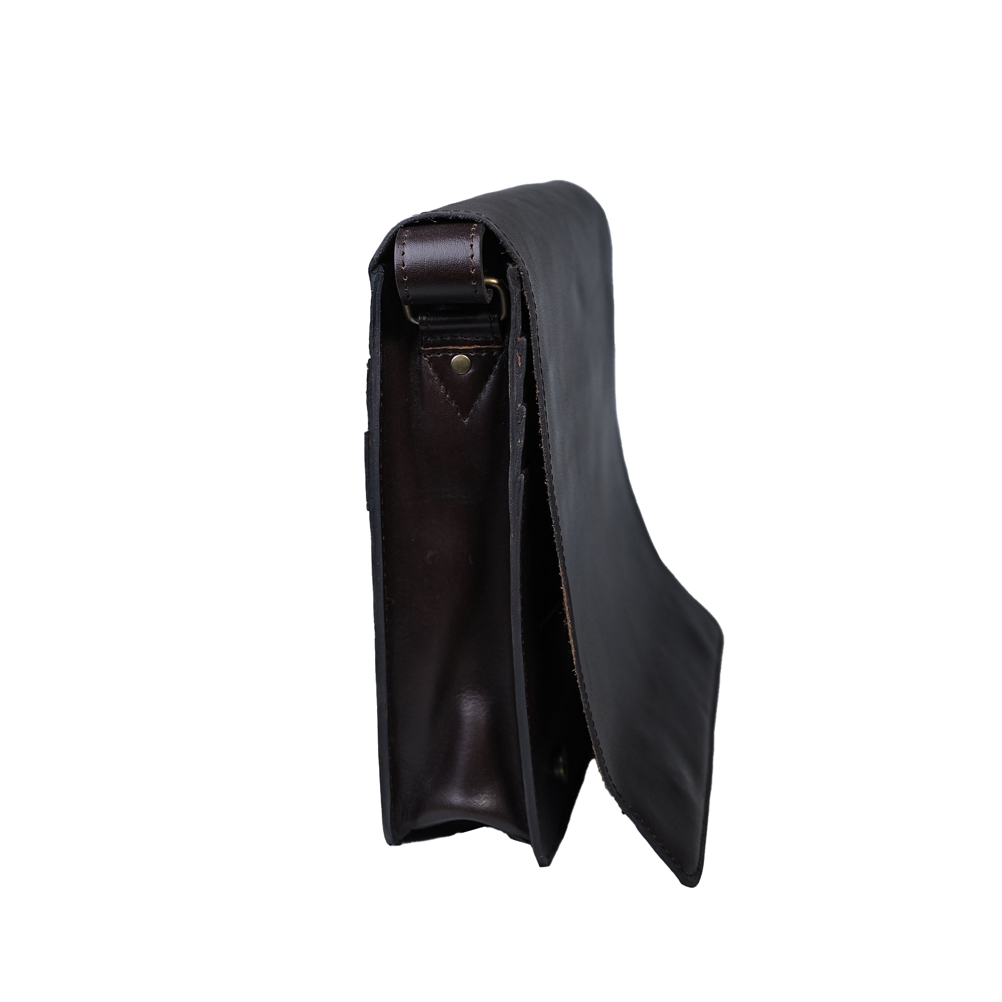 Handmade Slim Leather Messenger Bag | LE-3806