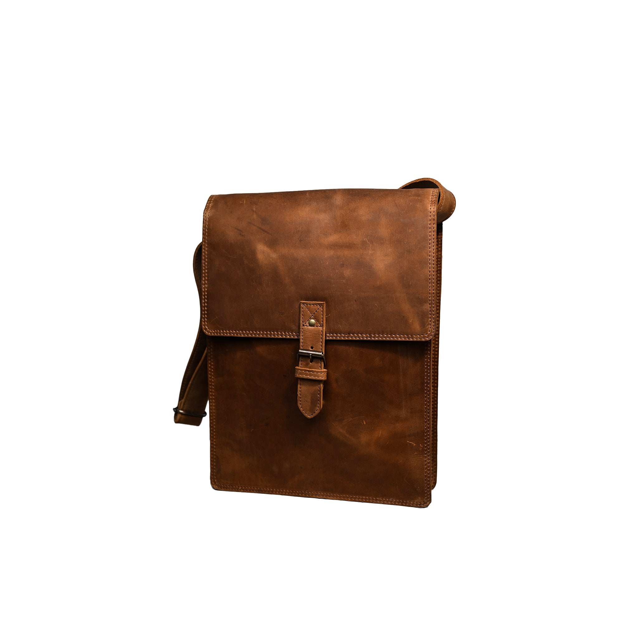 Full-Grain Leather Messenger Bag with Buckle Flap and Strap | LE-3852